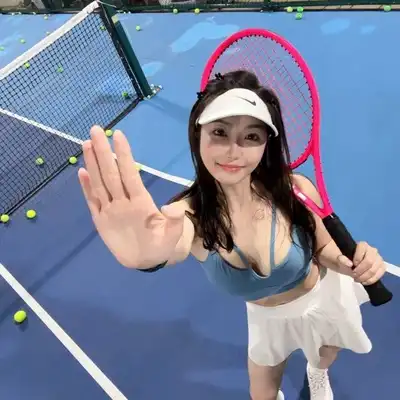 邱嘉芳